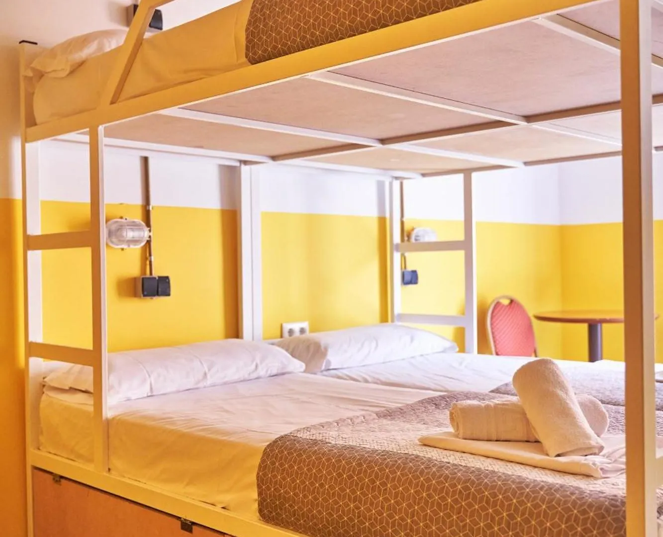 Hostel Loft Hostal Group Lloret de Mar